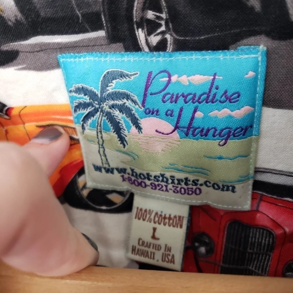 Paradise on a Hanger Men's Large Short Sleeve Button Up Shirt Colorful Hot Rod